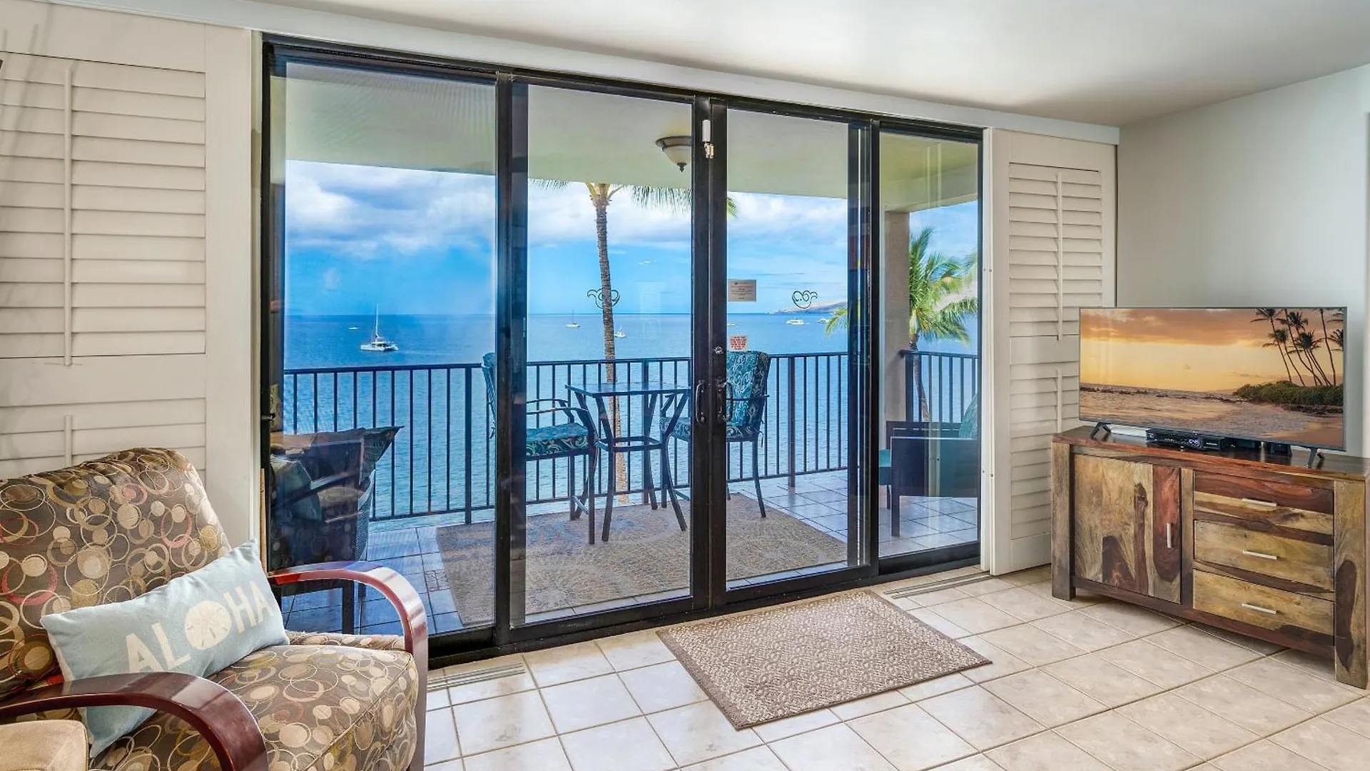 Kihei Beach 606 - Direct Ocean Front, Central Ac! 0*,  United States