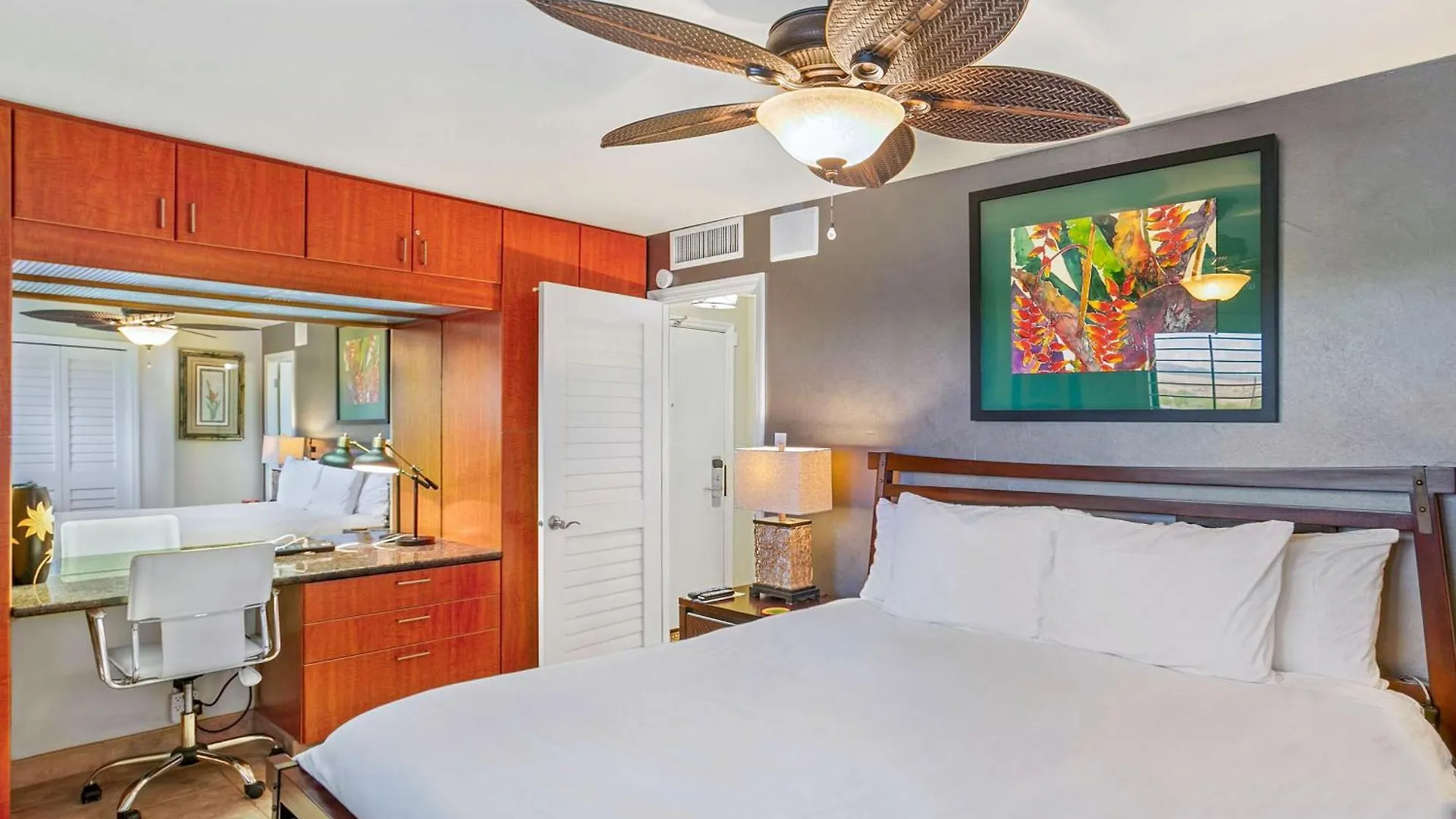 Kihei Beach 606 - Direct Ocean Front, Central Ac!